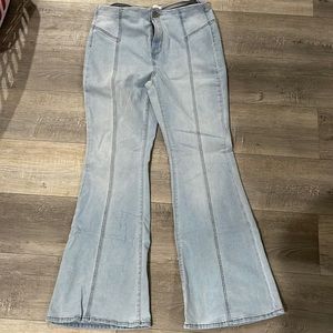 SO High Rise Flair jeans. Size 13/31